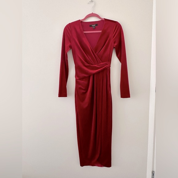 Ever New Evening Velvet Dress in Red US 2 - Picture 2 of 6